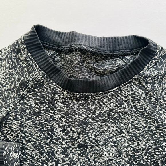 Lululemon Rest Less Pullover Black White Size 4 Long Sleeve Pullover Run Gym - Picture 4 of 7